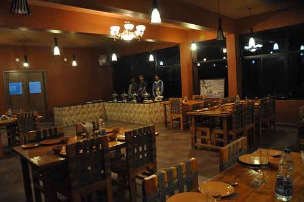 Gir Lions Paw Resort With Swimming Pool Гирский лес Экстерьер фото